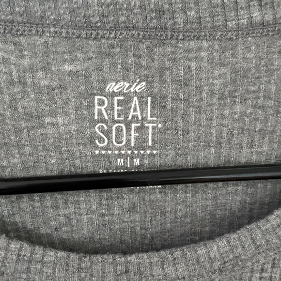aerie Real Soft twist long sleeve - Picture 3 of 3